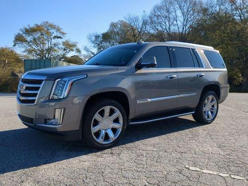 2017 Cadillac Escalade Luxury