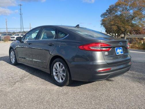 2020 Ford Fusion SE