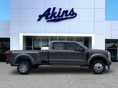 2025 Ford F-450 Platinum