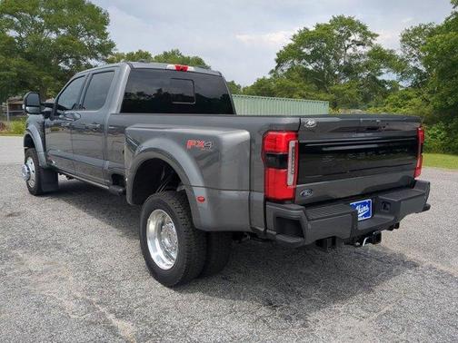 2025 Ford F-450 Platinum