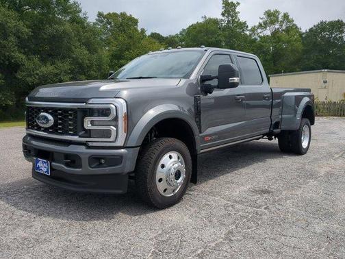 2025 Ford F-450 Platinum