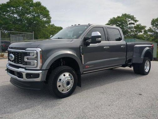 Carbonized Gray Metallic 2025 Ford F-450 Lariat