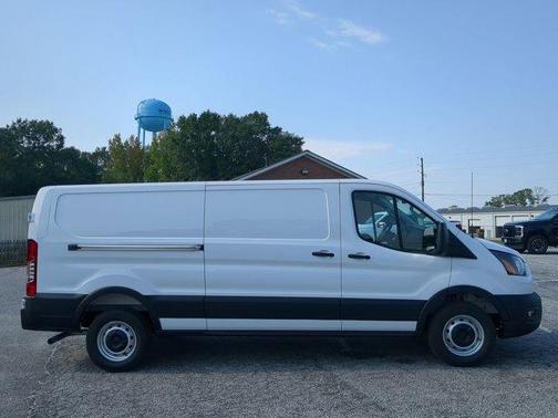 2025 Ford Transit-150 XL