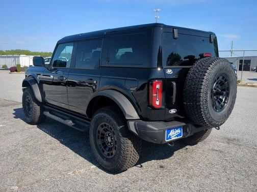 Shadow Black 2026 Ford Bronco Badlands