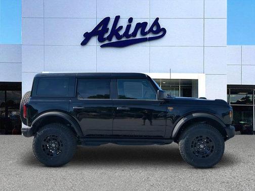 Shadow Black 2026 Ford Bronco Badlands