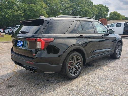 Agate Black 2026 Ford Explorer ST