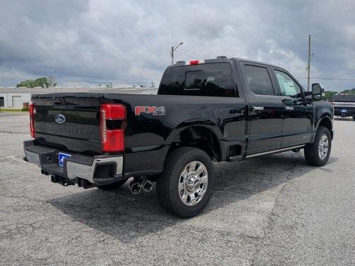 2025 Ford F-350 Lariat Super Duty