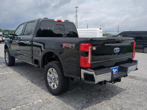 2025 Ford F-350 Lariat Super Duty