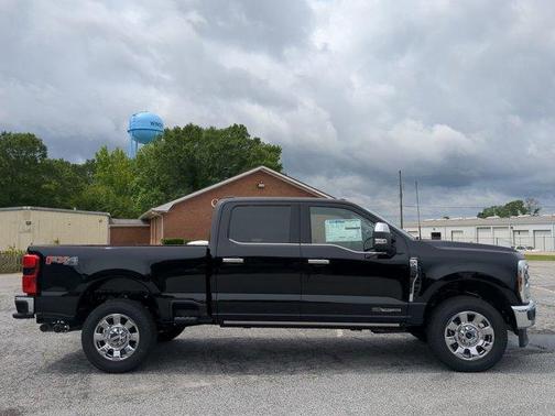 2025 Ford F-350 Lariat Super Duty