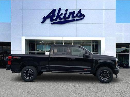2025 Ford F-350 Platinum