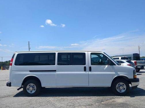 2024 Chevrolet Express 3500 LT