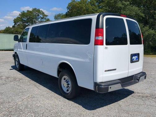 2024 Chevrolet Express 3500 LT