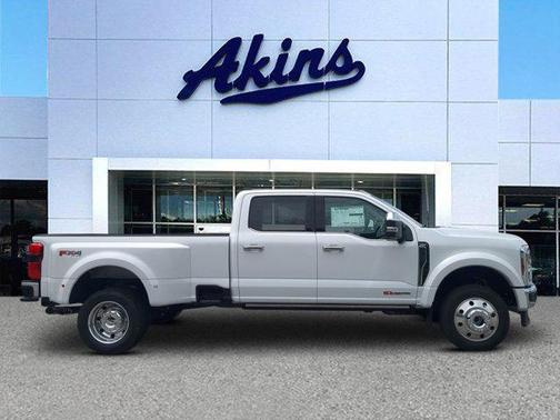 2025 Ford F-450 Lariat