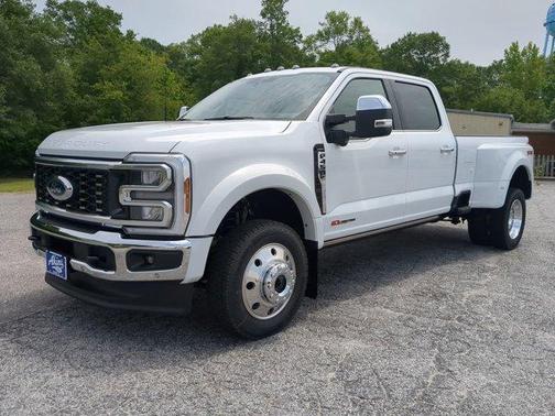 2025 Ford F-450 Lariat