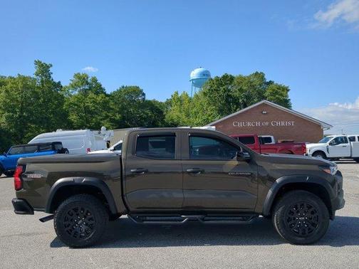 Harvest Gold / Bronze 2024 Chevrolet Colorado Trail Boss