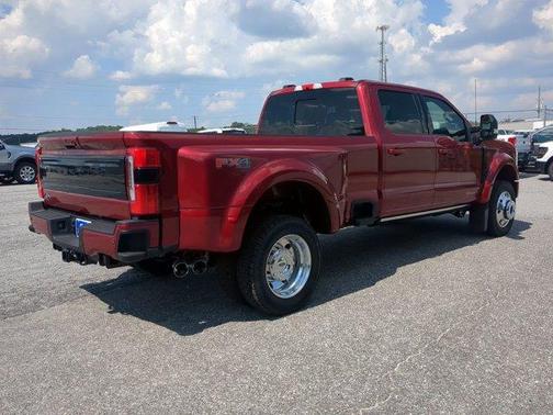 2025 Ford F-450 Platinum