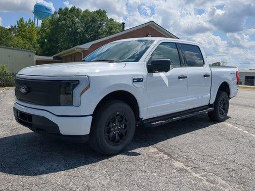 2025 Ford F-150 Lightning XLT