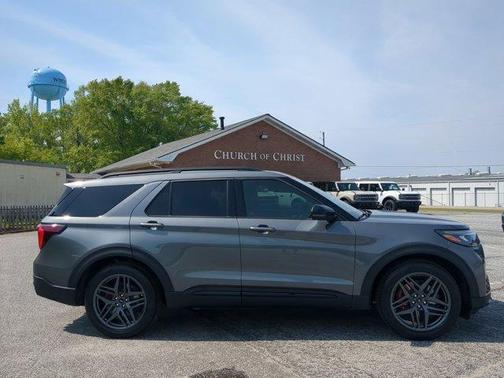 Carbonized Gray Metallic 2026 Ford Explorer ST