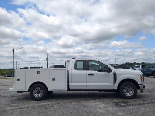 2025 Ford F-250 XL