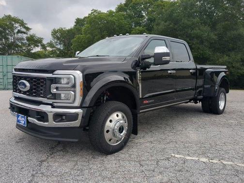 2025 Ford F-450 Lariat
