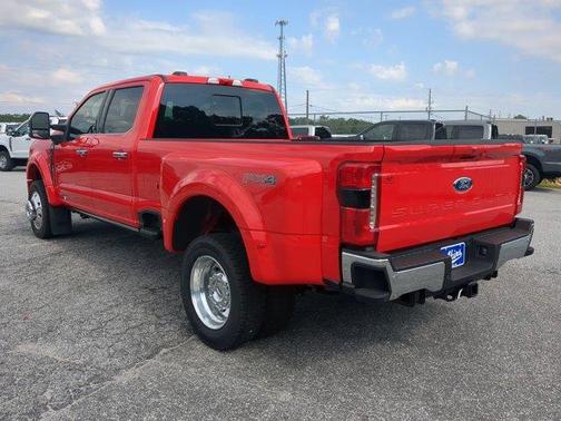 2025 Ford F-450 Lariat