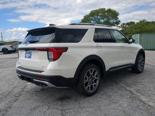 2025 Ford Explorer Platinum