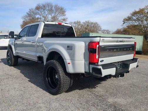 2025 Ford F-450 Platinum
