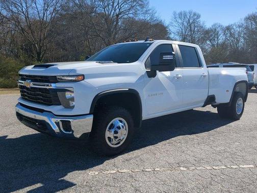 2025 Chevrolet Silverado 3500 LT