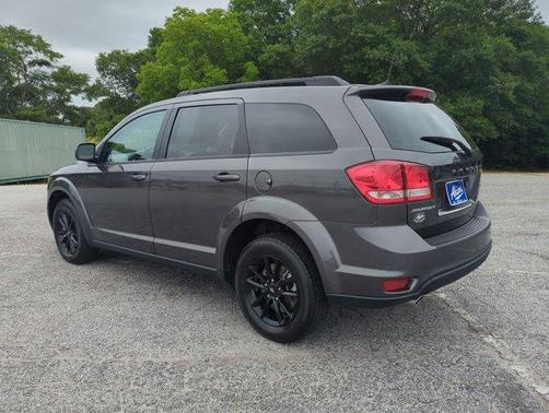 Granite Pearlcoat 2019 Dodge Journey SE