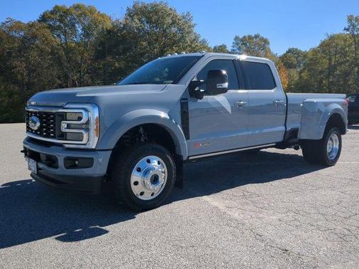 2025 Ford F-450 Platinum