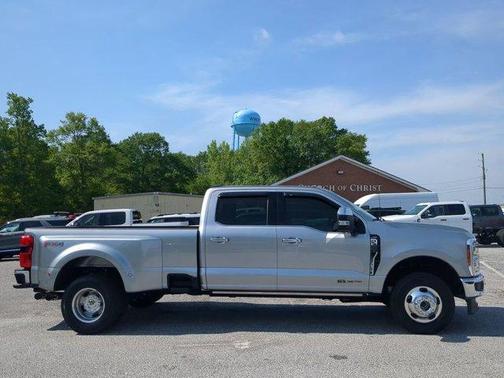 2023 Ford F-350 Lariat Super Duty