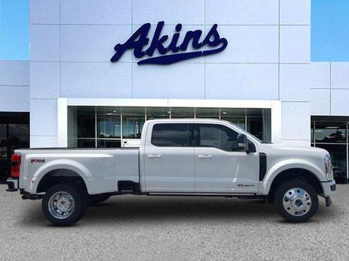 2025 Ford F-450 Platinum
