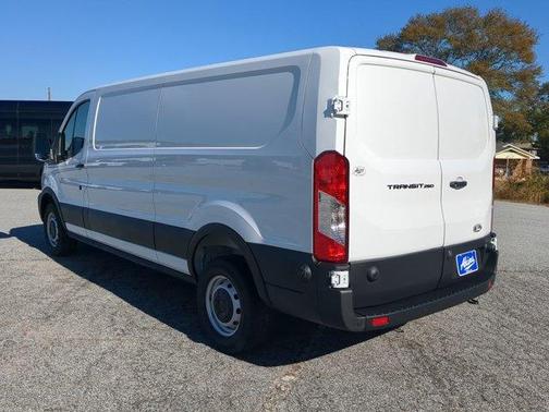 2026 Ford Transit-250 XL