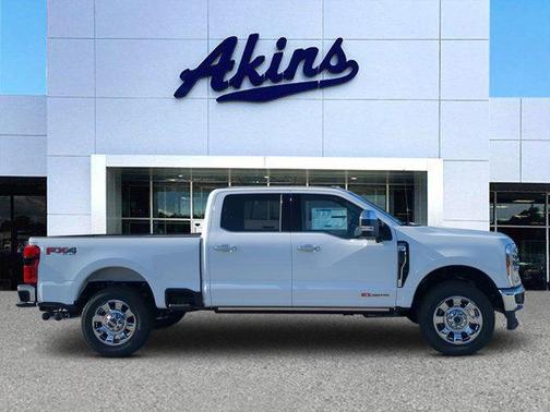2025 Ford F-350 Lariat Super Duty