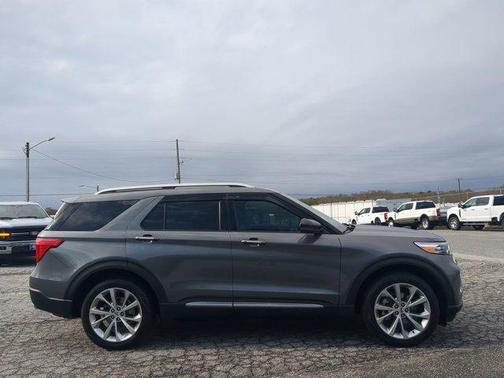 2023 Ford Explorer Platinum