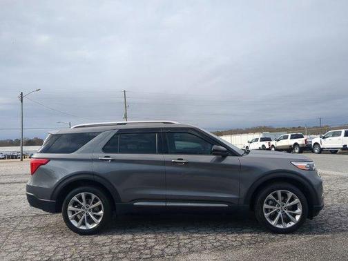 2023 Ford Explorer Platinum