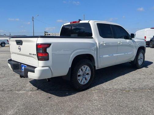 2023 Nissan Frontier SV