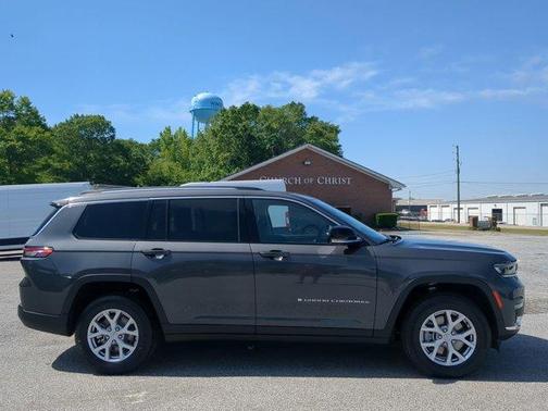 Metallic 2022 Jeep Grand Cherokee L Limited