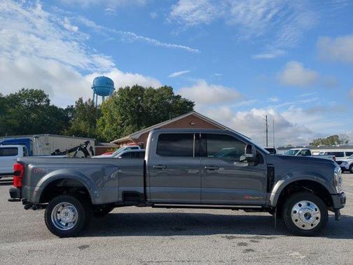 2026 Ford F-450 Platinum