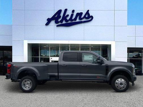 2025 Ford F-450 Platinum