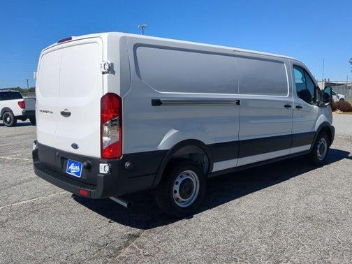 2025 Ford Transit-250 XL