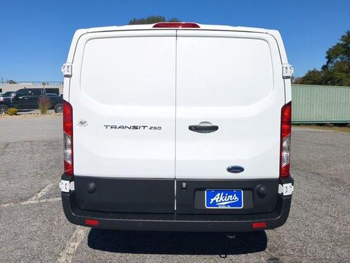 2025 Ford Transit-250 XL