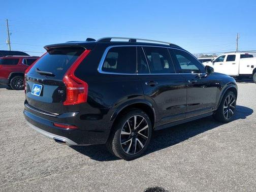 2019 Volvo XC90 T6 Momentum