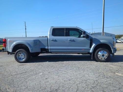 2025 Ford F-450 Platinum
