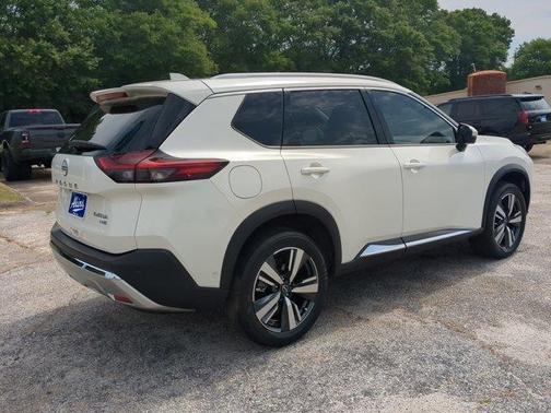 White 2023 Nissan Rogue Platinum