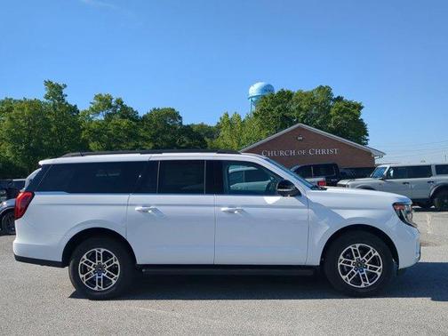 Oxford White 2026 Ford Expedition Max Active