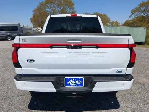 2025 Ford F-150 Lightning LARIAT