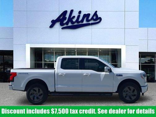 2025 Ford F-150 Lightning LARIAT