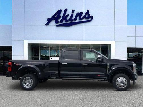2025 Ford F-450 Platinum