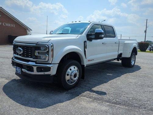 2025 Ford F-450 Lariat
